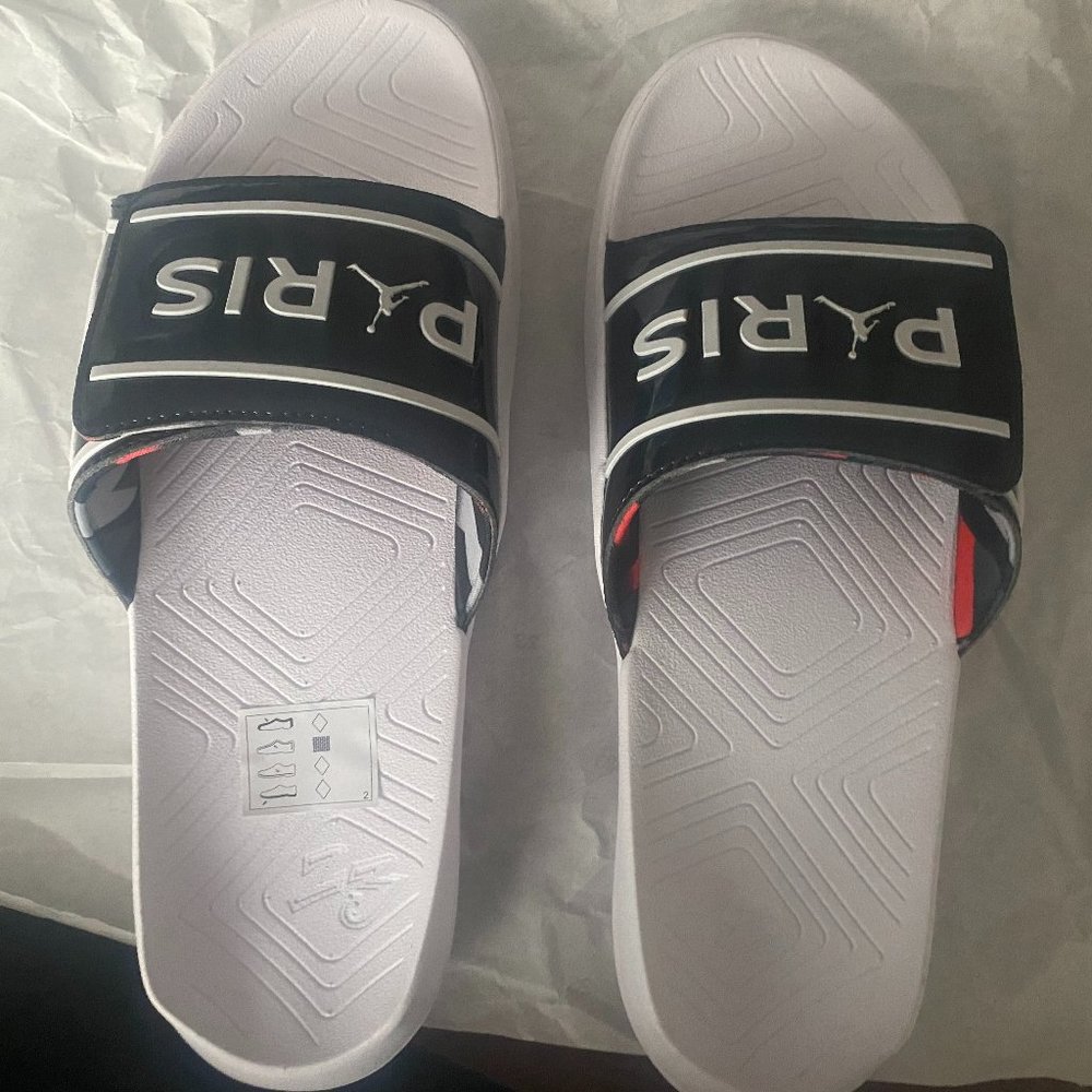 Paris Saint Germain Slides Size 12M NEW DEADSTOCK